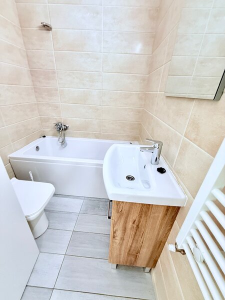 Unirii, 13 Septembrie, Casa Poporului, Hotelul Marriott, bloc 2022.